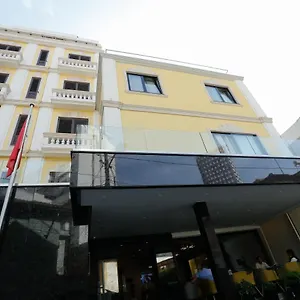 Hotel Oxford, Tirana