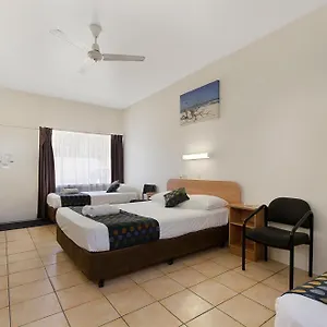 Motel House ***